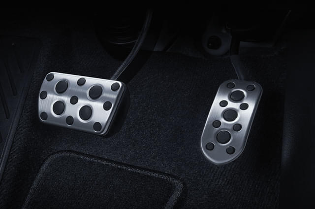 Foot Controls Image - 15909